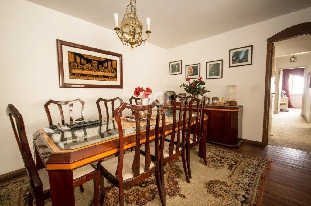 Imagem Cobertura para Venda - 237.88m², 3 dormitórios, sendo 1 suites, 2 vagas - Moinhos de Vento