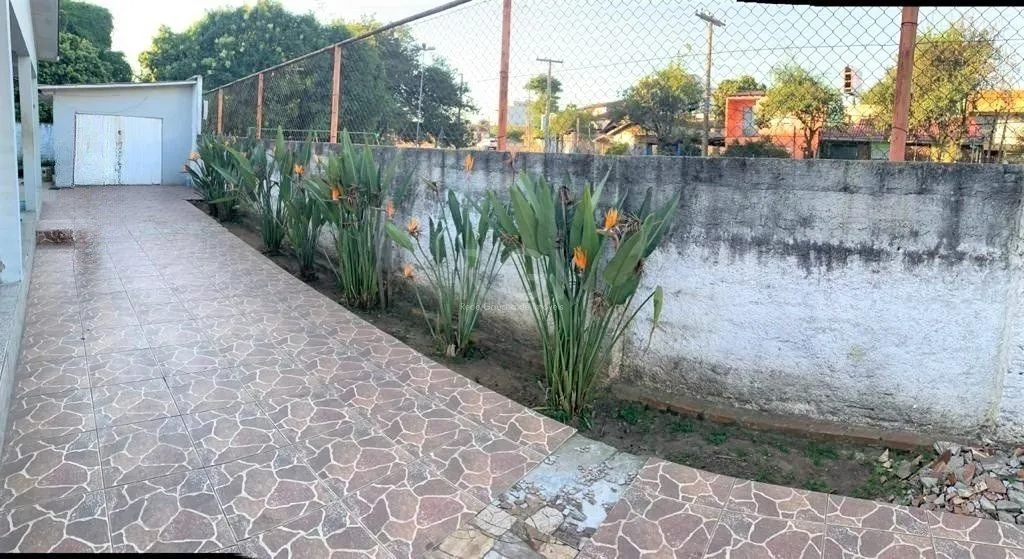 Imagem Casa de 175m², com 3 dormitórios