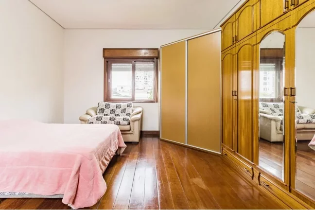 Imagem Casa para venda no bairro Santana em Porto Alegre