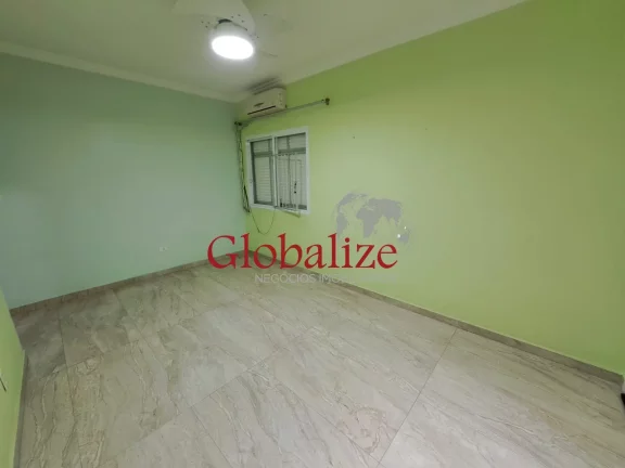 Imagem Apartamento à venda com 55m², 1 quarto, 2 banheiros, dependência, elevador e vaga coletiva or R$460.000,00 no José Menino em Santos