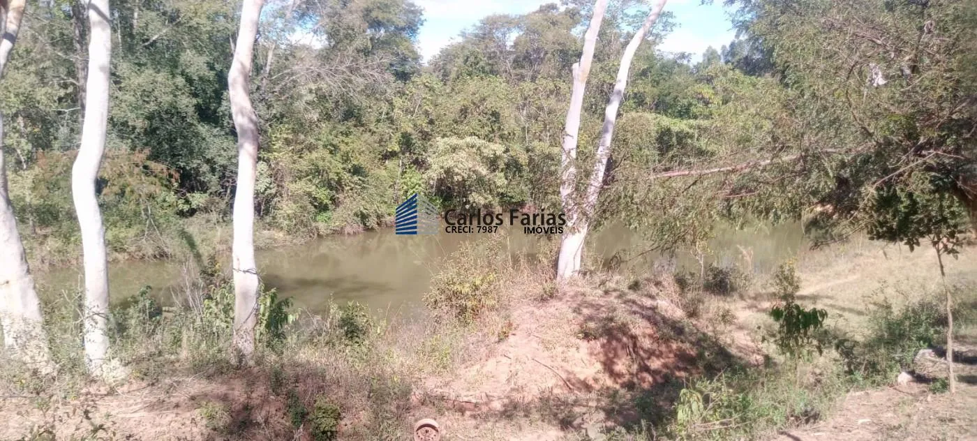 Imagem Chácara para Venda em Cidade Ocidental, Área Rural de Cidade Ocidental, 3 dormitórios, 1 banheiro, 2 vagas