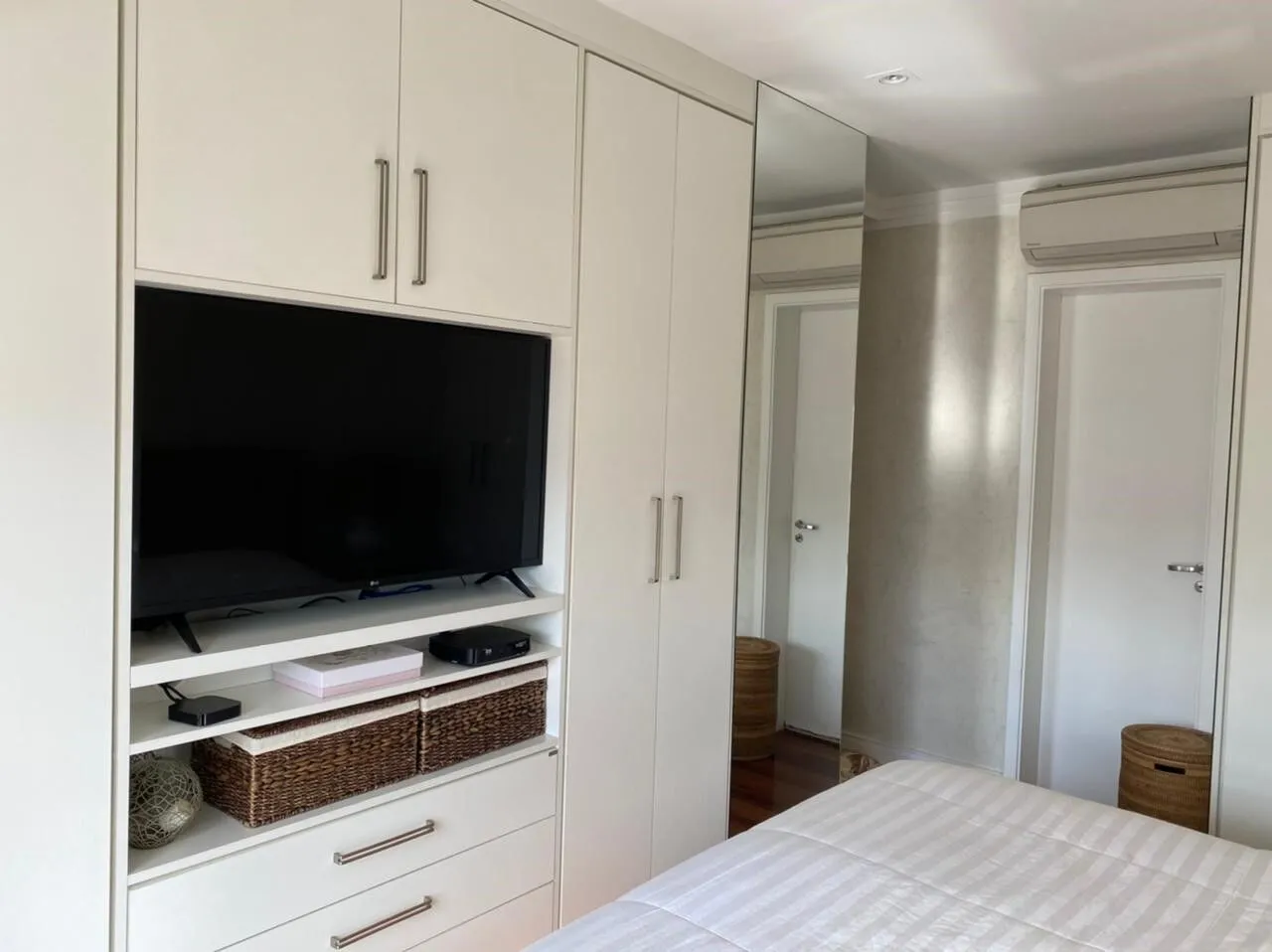 Imagem Apartamento-Padrao-para-Venda-em-Aclimacao-Sao-Paulo-SP