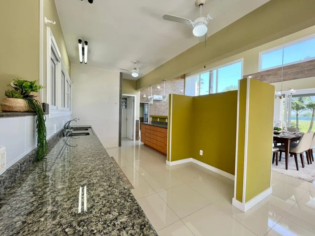 Imagem Casa em Condominio 3 Dormitórios - Bairro Atlantida Sul
