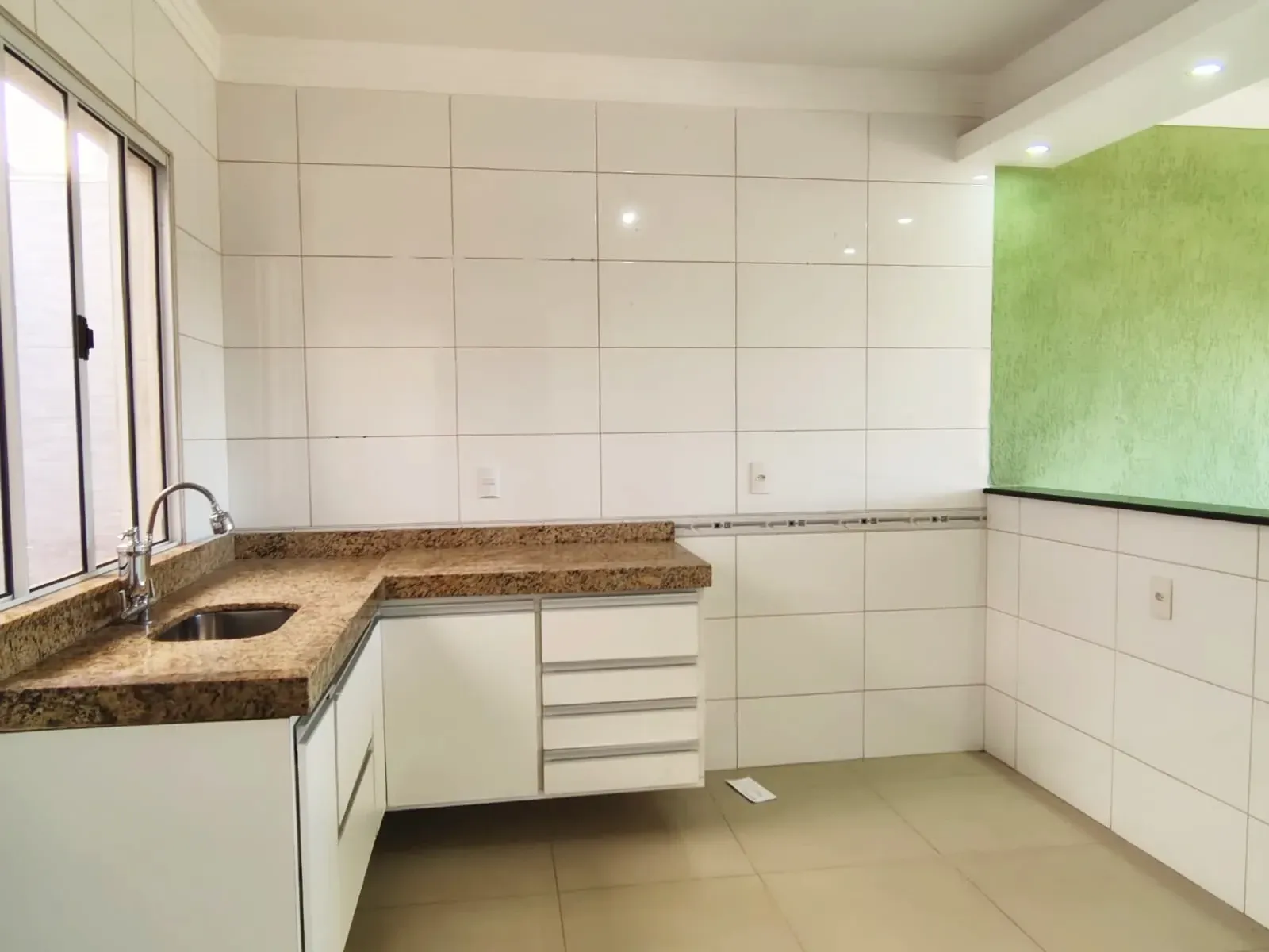 Imagem Casa de Condomínio com 2 Quartos à Venda, 97 metros em Lopes de Oliveira - Sorocaba