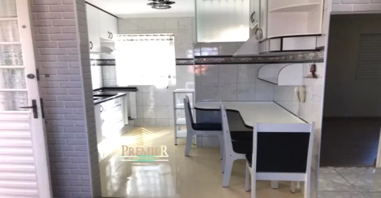 Imagem APARTAMENTO NO CONDOMÍNIO ALPHA II 2 DORMITÓRIOS COM ARMÁRIOS PLANEJADOS E COM PISO LAMINADO