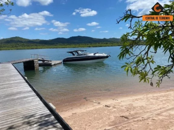 Imagem ILHA NA BAÍA DE TODOS OS SANTOS