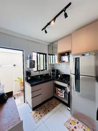 Imagem Casa Duplex à Venda - Condomínio Residencial Flórida Parque - Oportunidade 285 mil