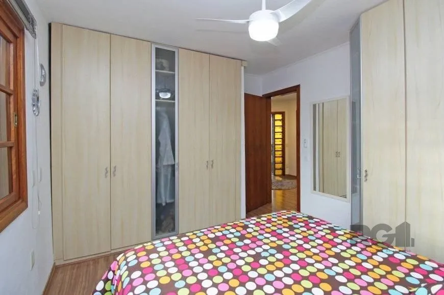 Imagem Casa 245m² - 3 dormitórios, 4 vagas no bairro Cavalhada