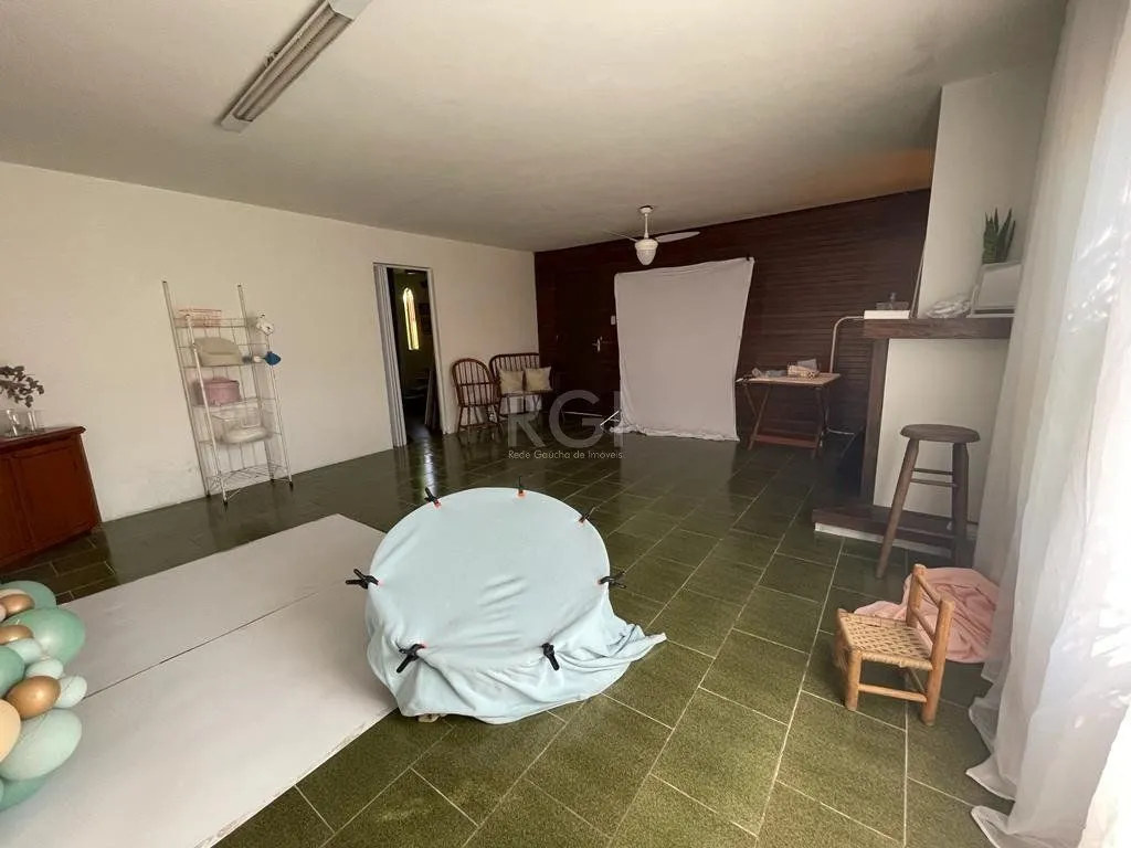 Imagem Casa para Venda - 400m², 5 dormitórios, sendo 3 suites, 4 vagas - Ipanema PORTO ALEGRE /RS