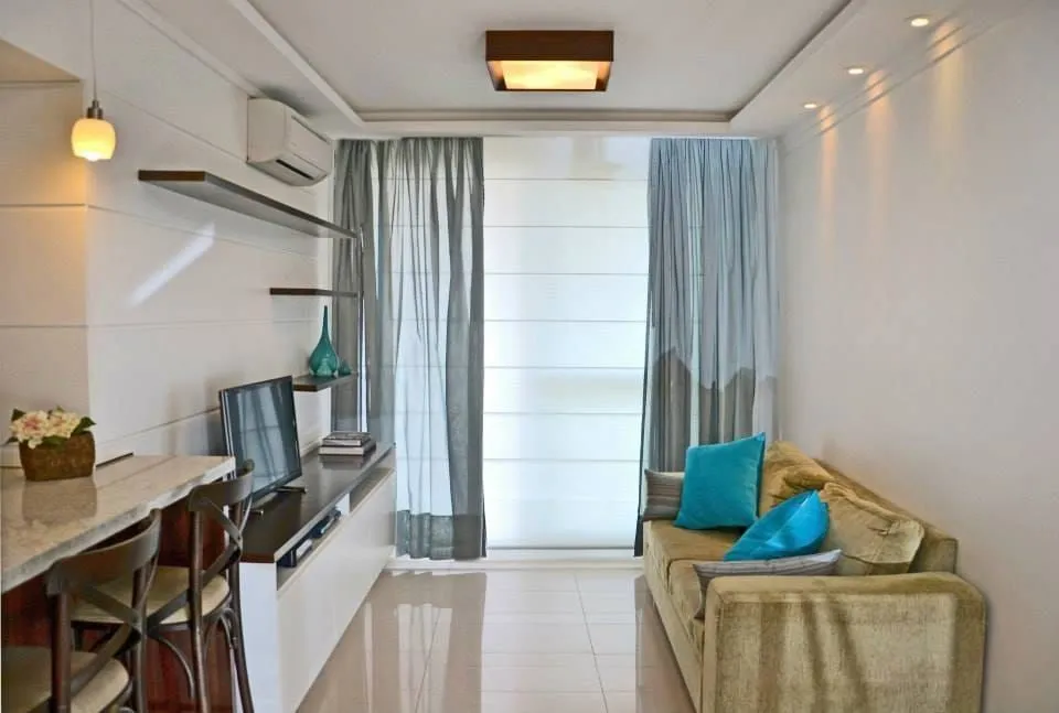 Lindo apartamento semi mobiliado, 3 quartos (1 suíte), churrasqueira e vaga.