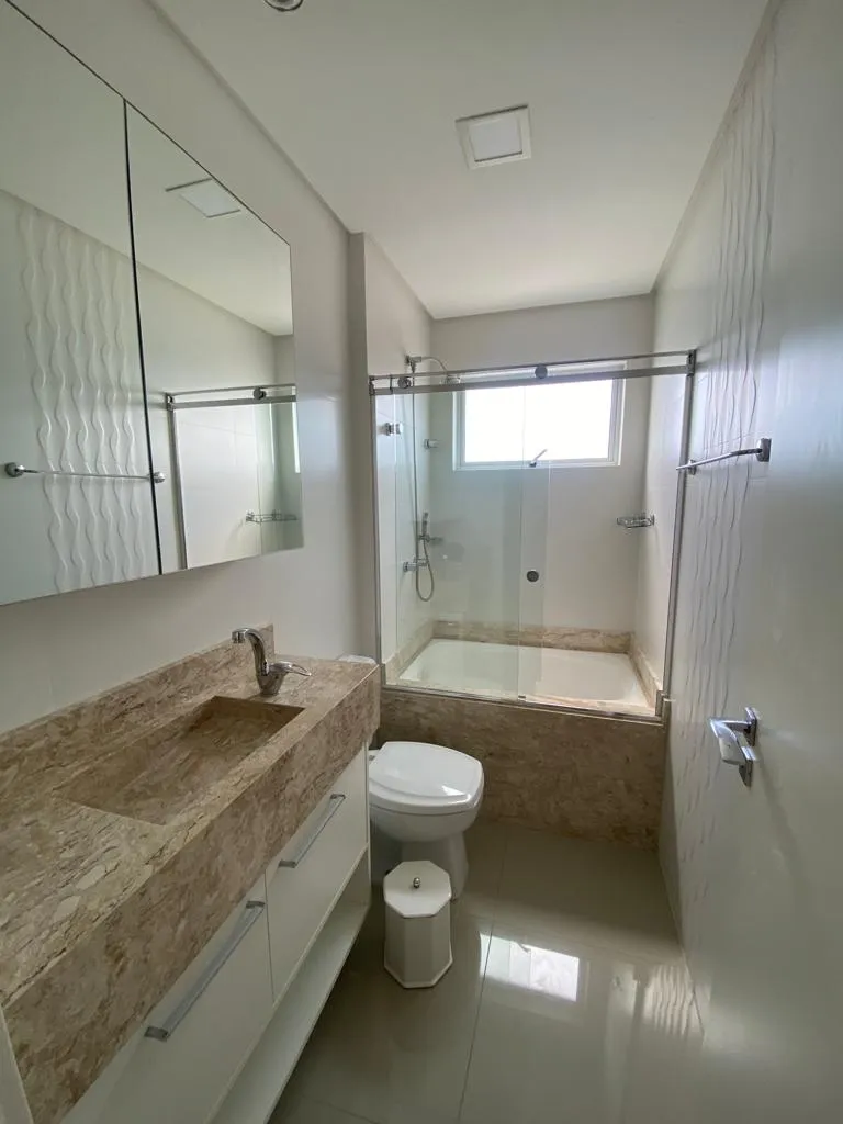 Imagem Apartamento com vista para o mar à venda com 190m2 por R$ 3.690.000,00