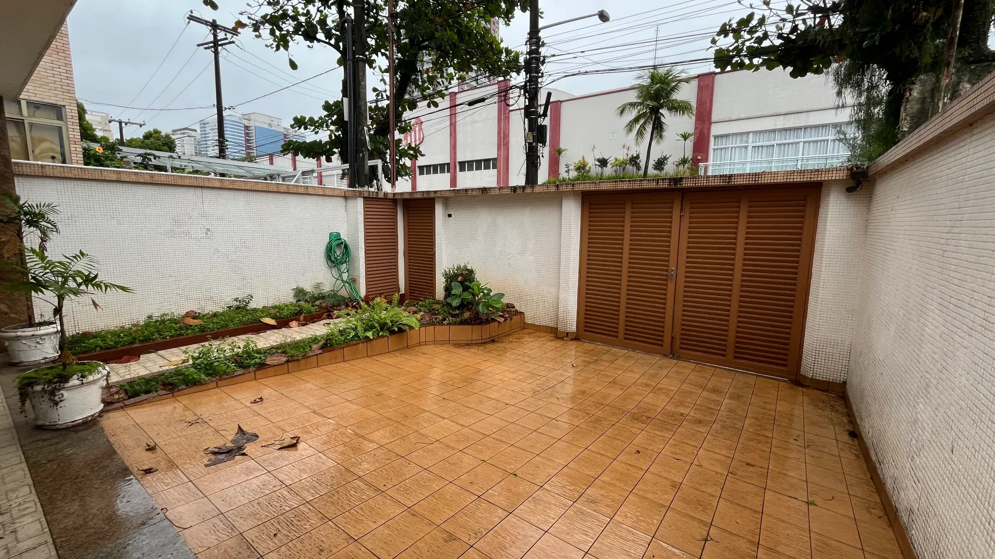 Imagem Sobrado com 4 Quartos à Venda, 295 m² em Aparecida - Santos