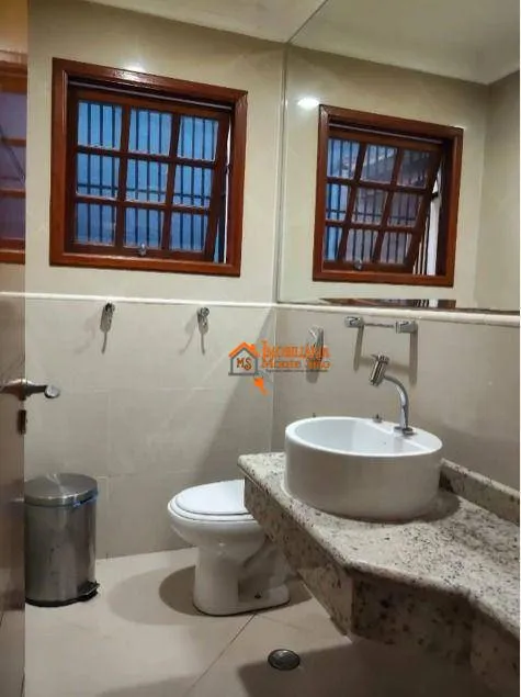 Imagem Sobrado com 2 dormitórios à venda, 280 m² por R$ 902.000,00 - Jardim Santa Clara - Guarulhos/SP