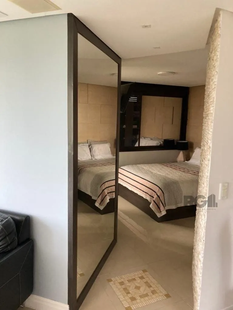 Imagem Apartamento para Venda - 52.24m², 1 dormitório, 1 vaga - Três Figueiras