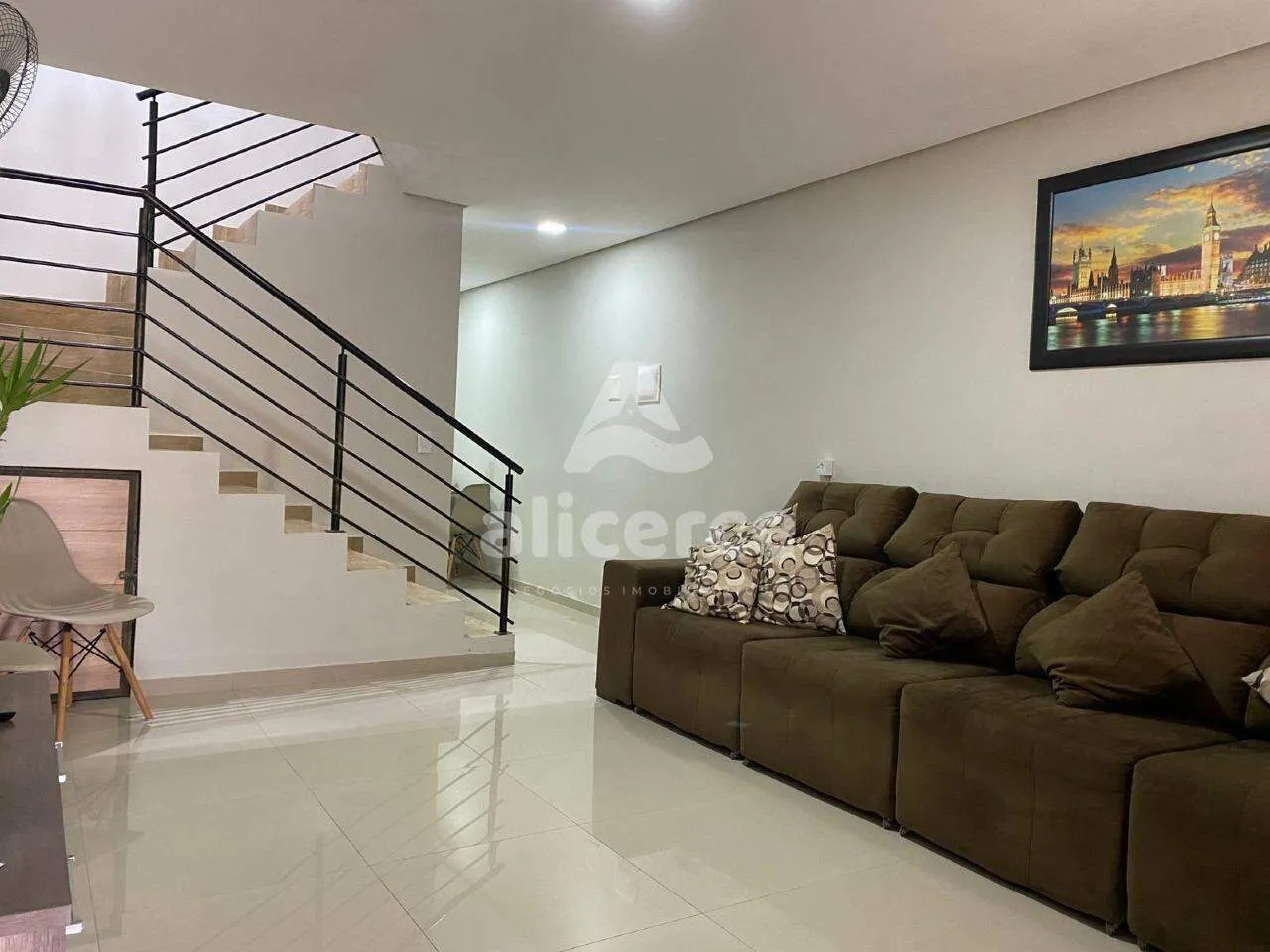 Imagem Sobrado à venda com 2 quartos 2 suítes, 85m² em Serraria São José