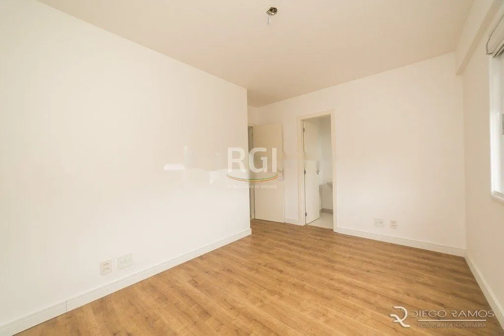 Imagem Apartamento para Venda - 56.82m², 2 dormitórios, sendo 1 suites, 1 vaga - Alto Petrópolis