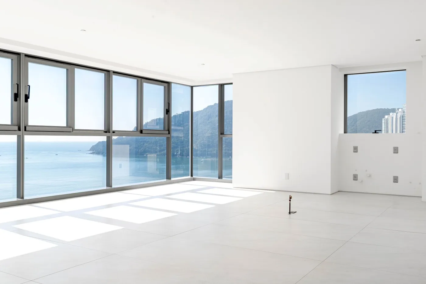 Imagem Apartamento Frente Mar para Venda em Balneário Camboriú, CENTRO, 4 dormitórios, 4 suítes, 5 banheiros, 4 vagas