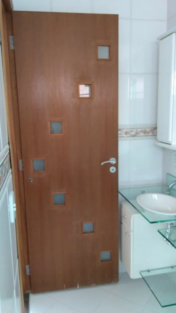 Imagem Sobrado para locação no Jardim Anália Franco, São Paulo-SP: 3 quartos, 3 suítes, 4 banheiros, 2 vagas, 160m².