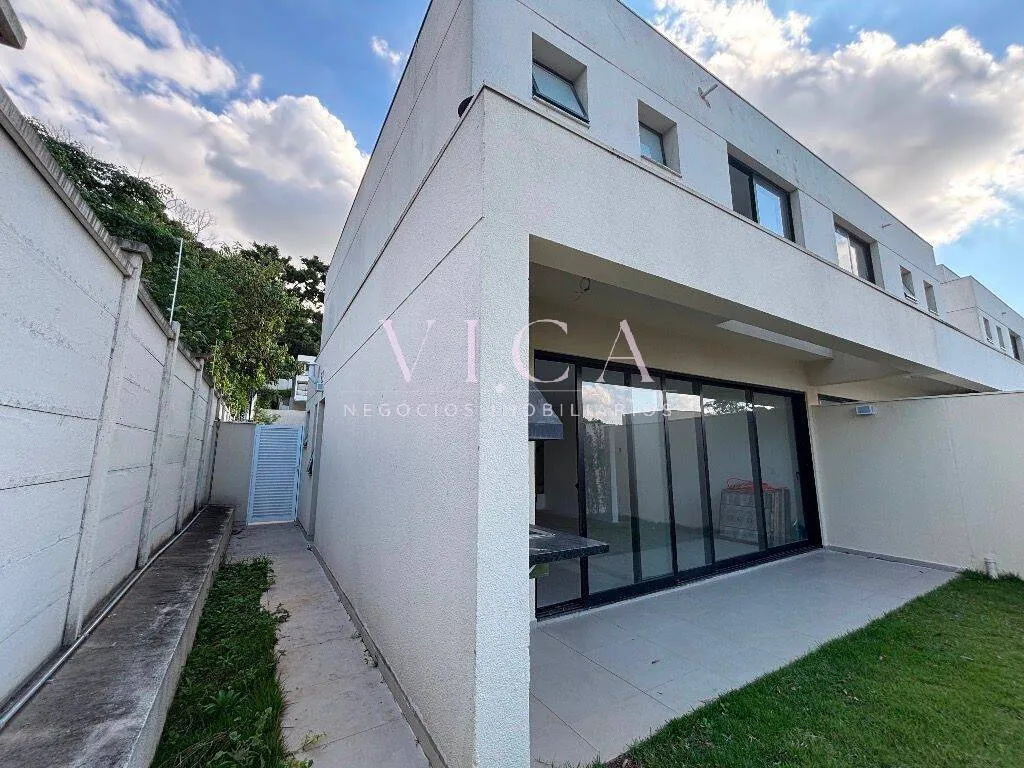 Imagem Casa com 3 quartos, 155 m², à venda por R$ 1.580.000 em Alphaville/SP