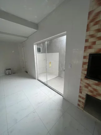 Imagem Sobrado para Venda em Guaratuba(Balneário Brejatuba), 800m do mar
