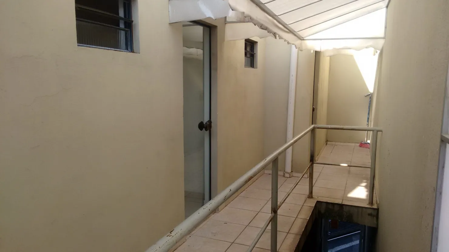 Imagem Comercial para Locação 18.75M², Centro, Pindamonhangaba - SP | SALA COMERCIAL