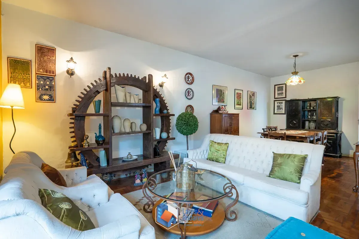 Imagem Casa para venda em Campo Belo com 4 quartos, sendo 2 suítes, 207m²