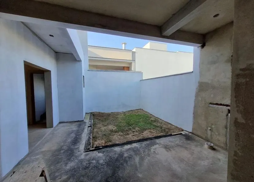 Imagem Casa de 209 m² com 3 Suítes Localizado Condomínio Terras de São Francisco.