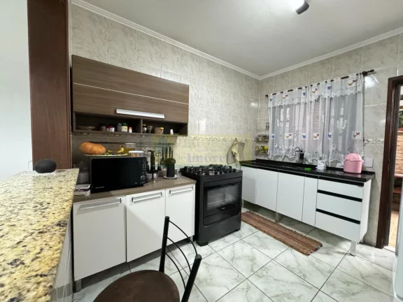 Imagem SOBRADO COM 2 SUITES 3 BANHEIROS A VENDA NA PRAINHA