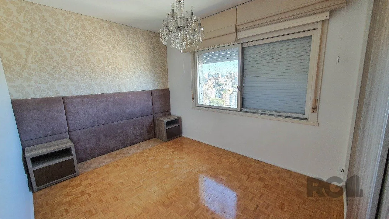 Imagem Apartamento com 4 quartos, vaga de garagem, no bairro Moinhos de Vento, Poa/RS