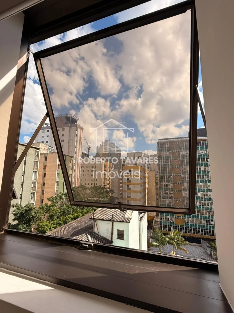 Imagem Apartamento acaba de ser reformado - Mobiliado e com enxoval completo para operar como Airbnb.