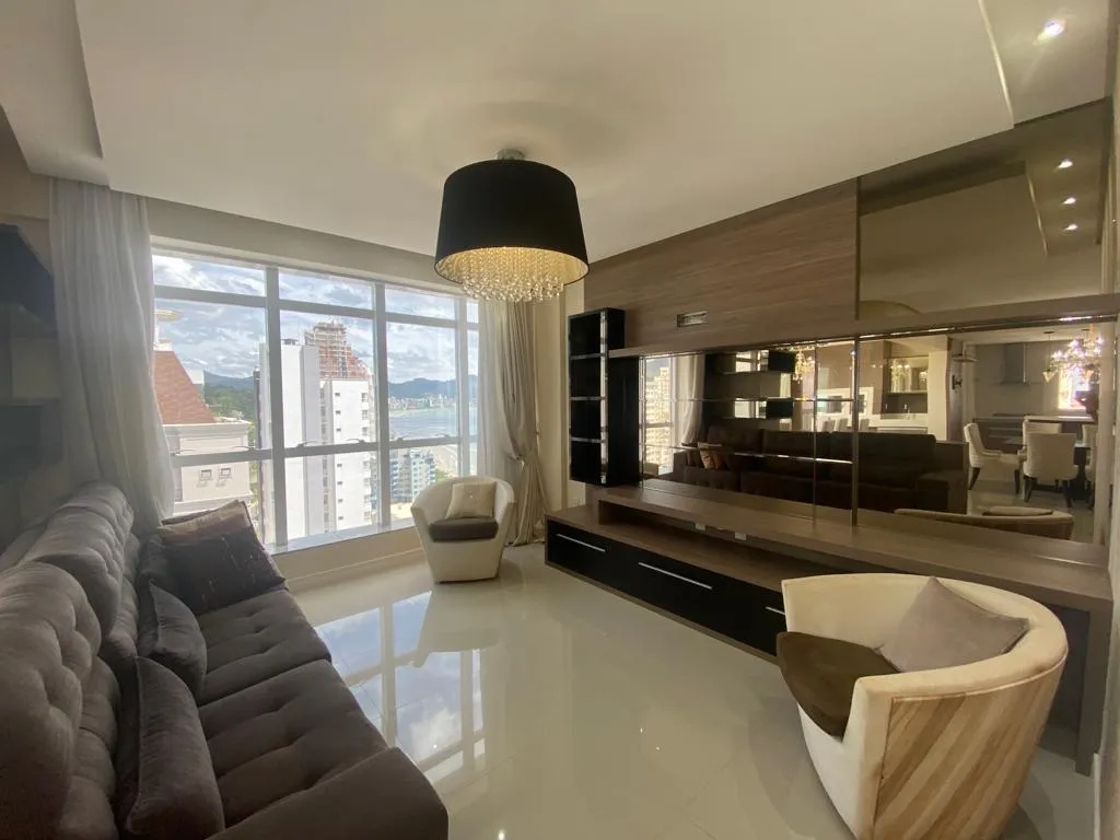 Imagem Apartamento com vista para o mar à venda com 190m2 por R$ 3.690.000,00