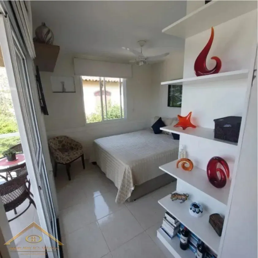 Imagem Flat para Venda em São Pedro da Aldeia / RJ no bairro Balneário São Pedro