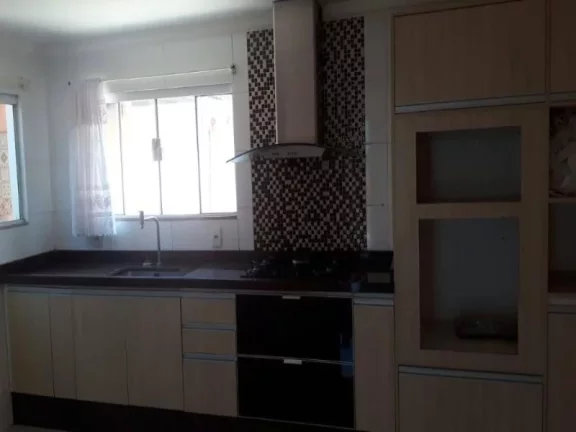 Imagem CASA À VENDA NO BAIRRO VALE DAS PALMEIRAS, MACAÉ/RJ.