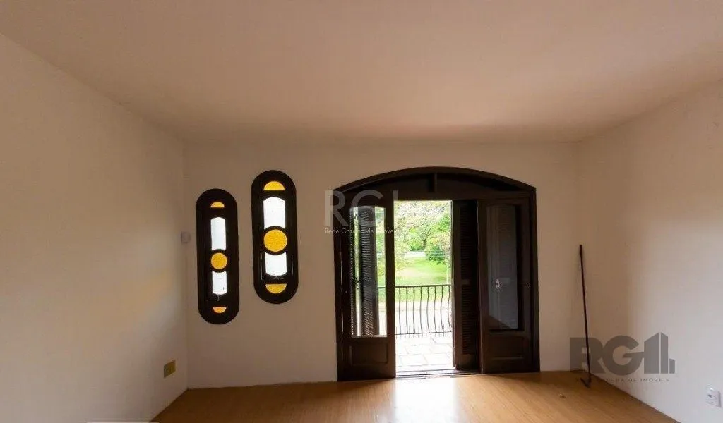 Imagem Casa para Venda - 450m², 4 dormitórios, sendo 3 suites, 5 vagas - Nonoai