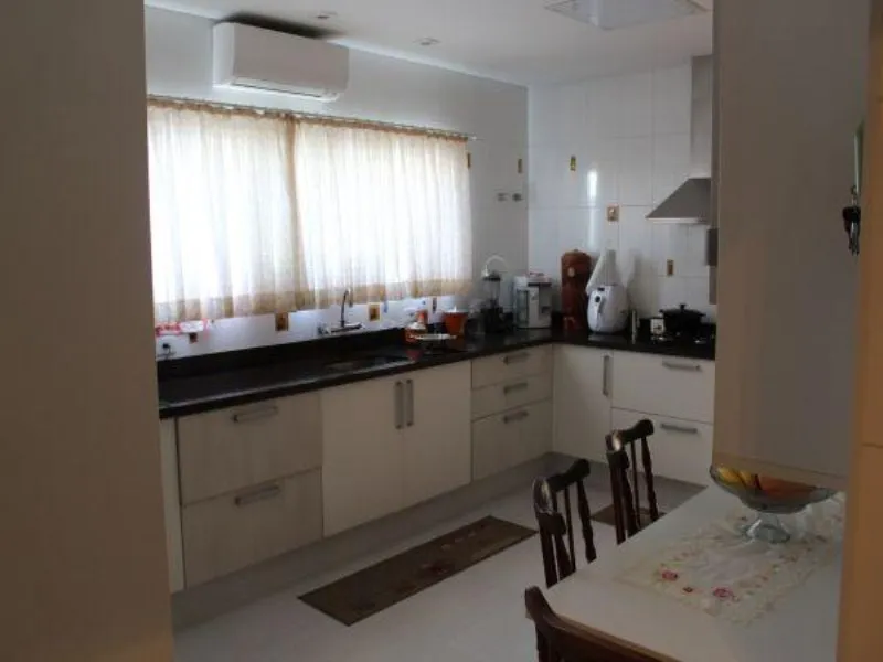 Imagem LINDA CASA 4 SUÍTES À VENDA EM CONDOMÍNIO, SOROCABA - 345M²