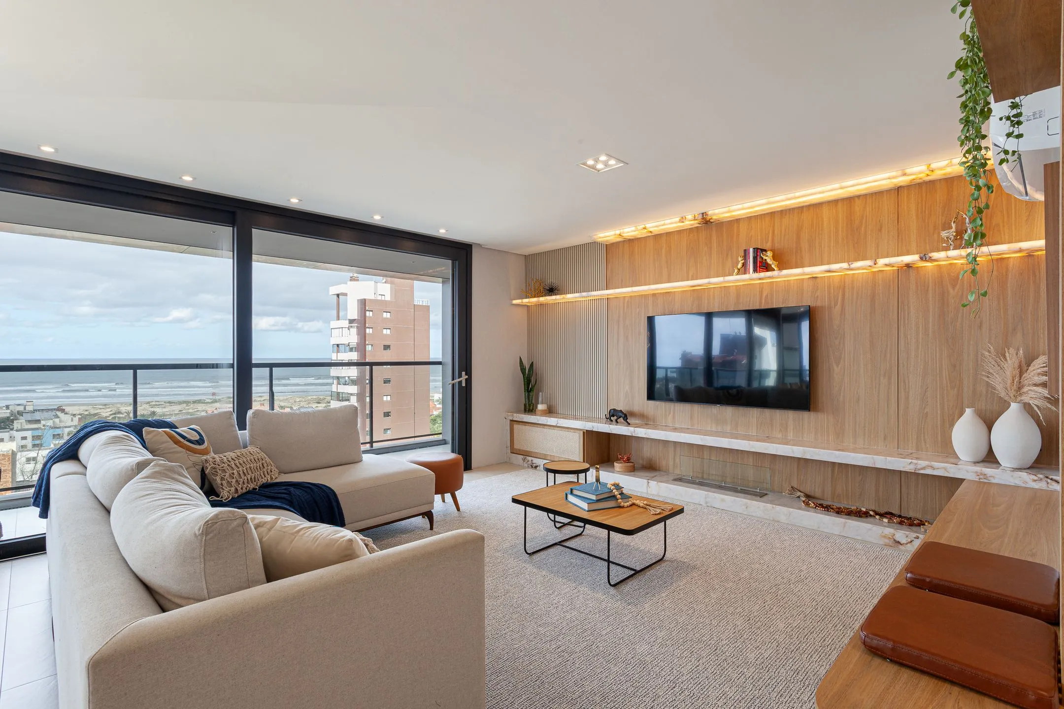 Imagem Apartamento à venda em Torres, Praia Grande, com 4 quartos, 220m2