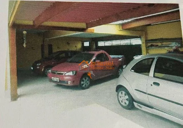 Imagem Sobrado com 4 dormitórios à venda, 350 m² por R$ 905.000,00 - Jardim Presidente Dutra - Guarulhos/SP