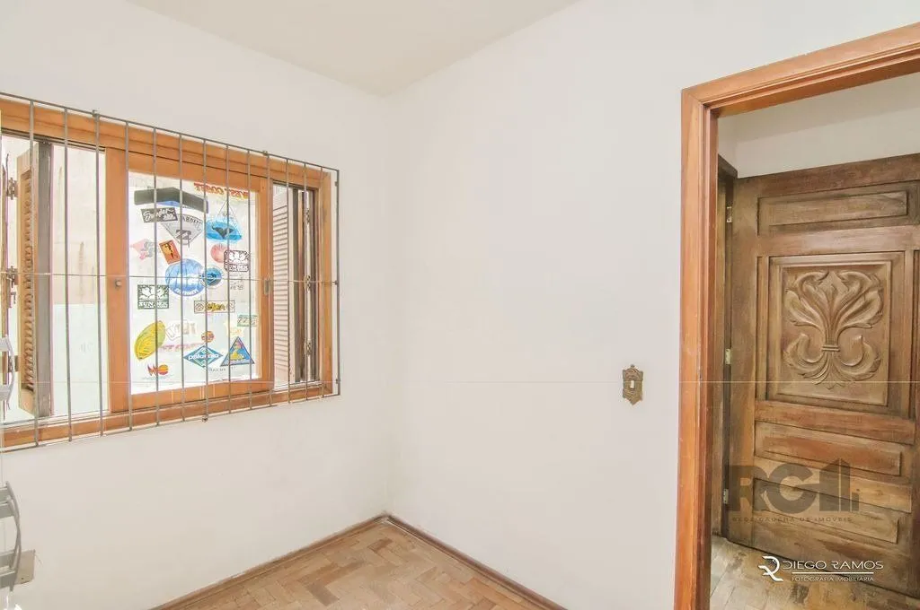 Imagem Casa 3 dorms à venda Rua Intendente Alfredo Azevedo, Glória - Porto Alegre