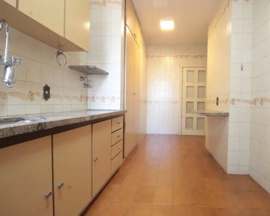 Imagem OPORTUNIDADE, APARTAMENTO COM 04 QUARTOS NA SAVASSI.