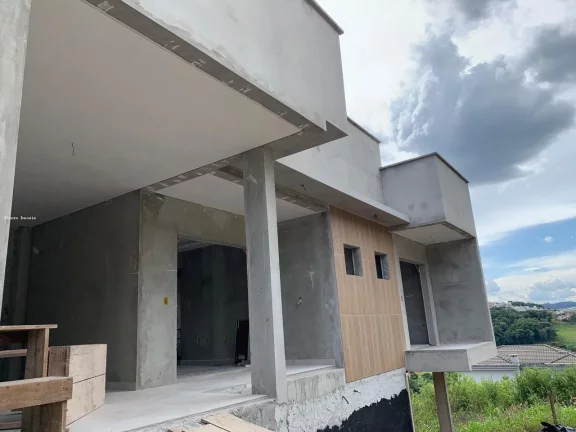 Imagem Casa para Venda em Concórdia, Santa Terezinha, 3 dormitórios, 1 suíte, 2 banheiros, 1 vaga