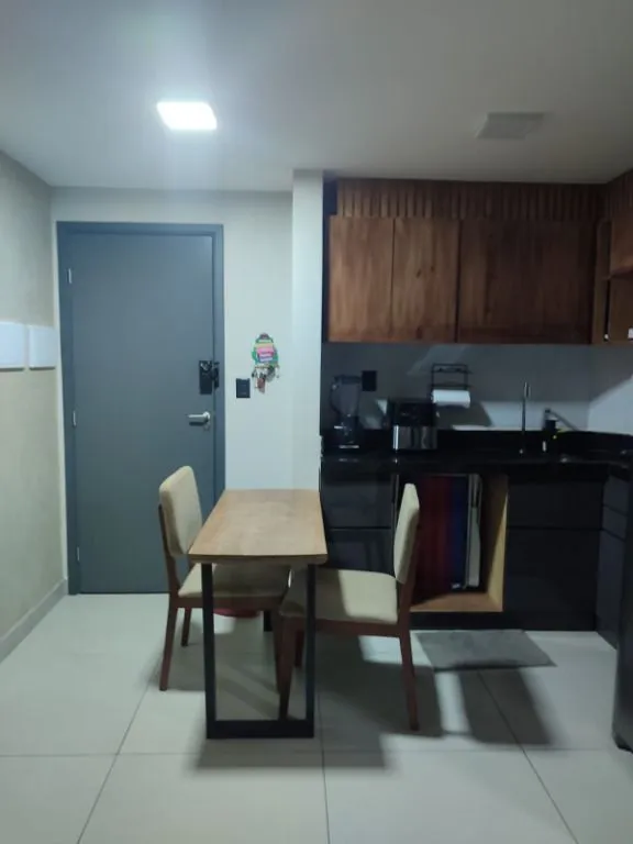 Imagem Flat mobiliado em Intermares, a poucos metros da praia. Moderno, pronto para morar e ideal para investir em locação.