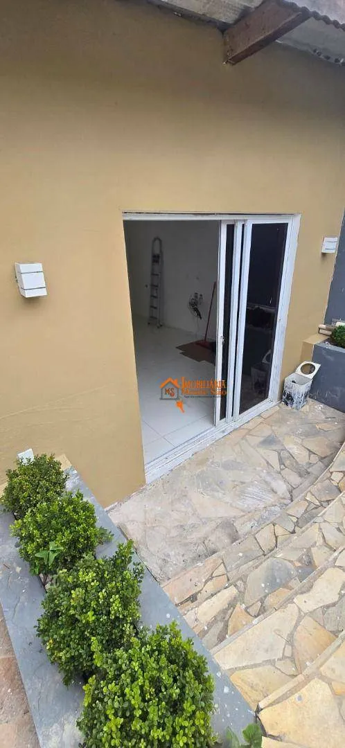 Imagem Casa com 2 dormitórios à venda, 140 m² por R$ 393.000,00 - Parque Residencial Bambi - Guarulhos/SP