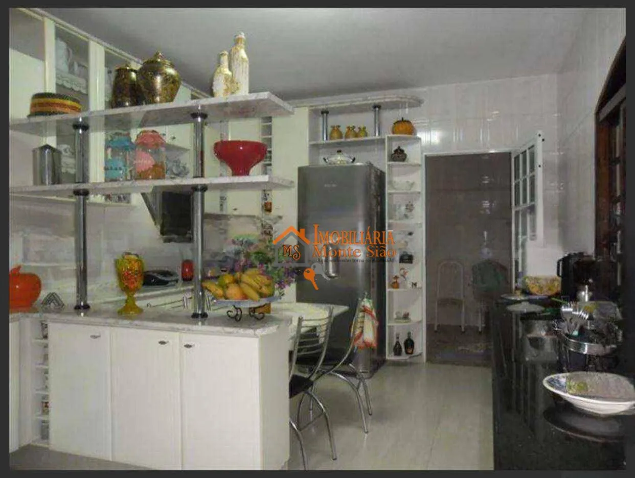 Imagem Sobrado com 3 dormitórios à venda, 250 m² por R$ 550.000,00 - Parque Uirapuru - Guarulhos/SP