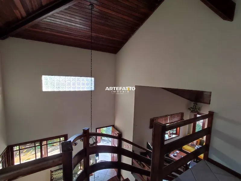 Imagem Casa à venda em Ubatuba, Praia Grande, com 5 quartos, 213m2