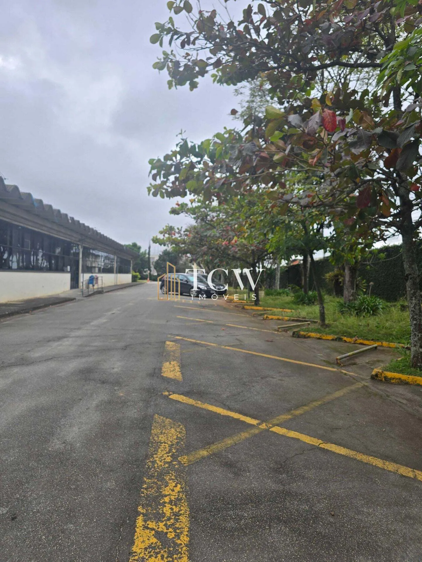 Imagem Galpão Logístico e Industrial com 22 docas para Locação em Suzano/SP | 13.320 m2