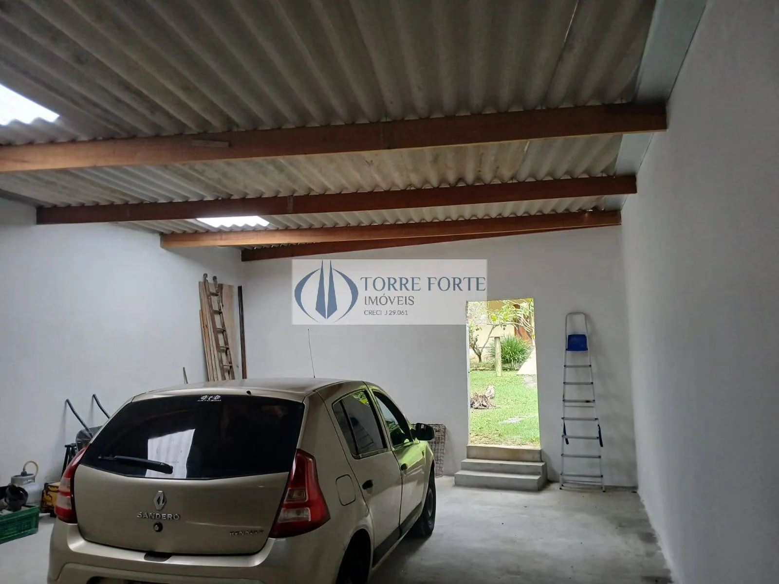 Imagem Casa com 5 quartos 1 suite 6 vagas de garagem na Serra da Cantareira.