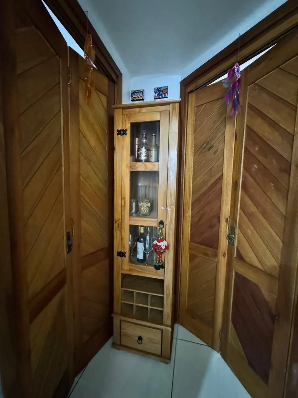 Imagem Apartamento de 2 dormitórios à venda no Centro Histórico de Porto Alegre - Amplo, ensolarado e bem localizado