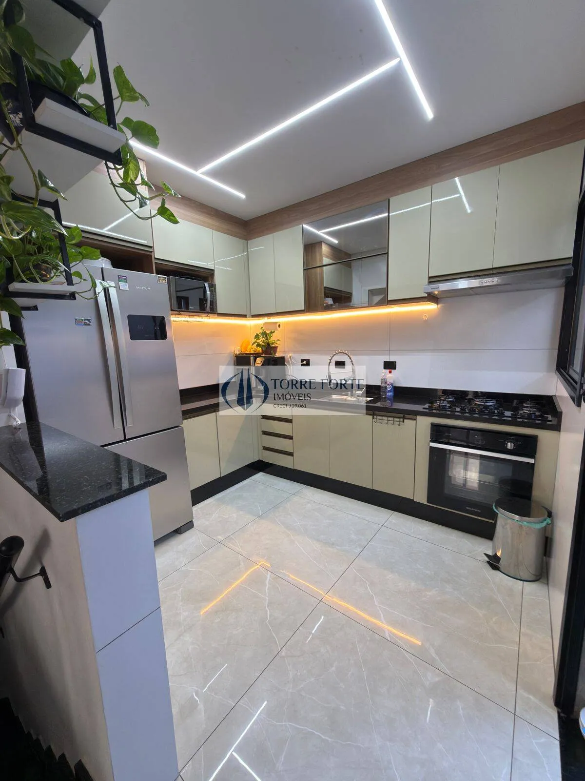 Imagem Maravilhoso sobrado 180 m² 3 dormitórios sendo 1 suíte 2 vagas, Vl. Matilde