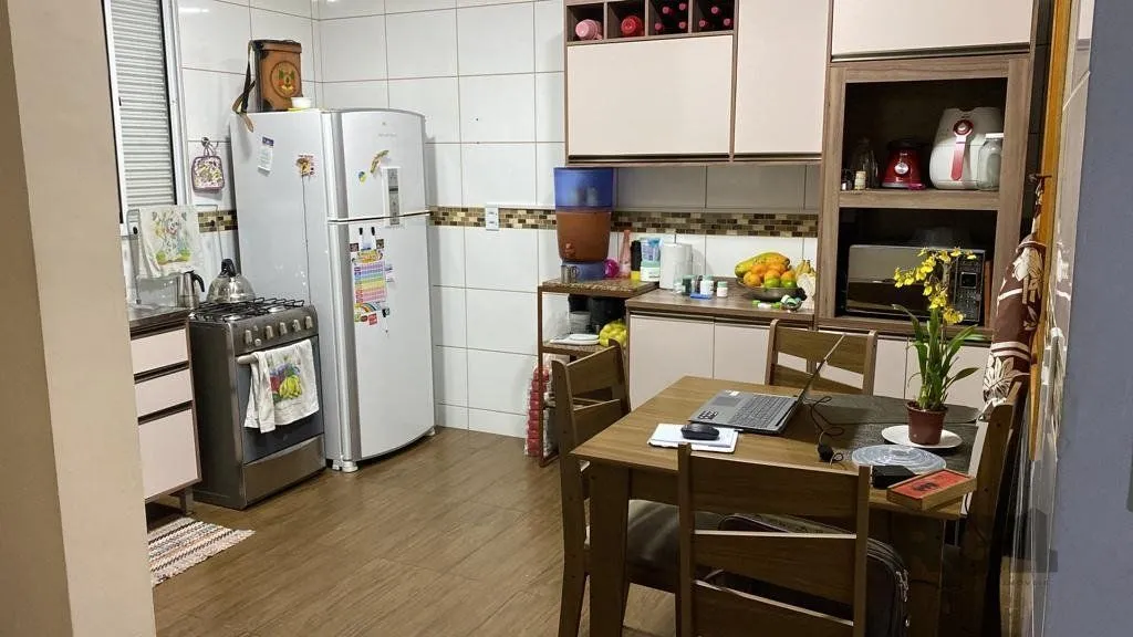 Imagem Casa 3 quartos, 4 vagas, salão de festa, sacada 198m² bairro Rubem Berta, Poa/RS