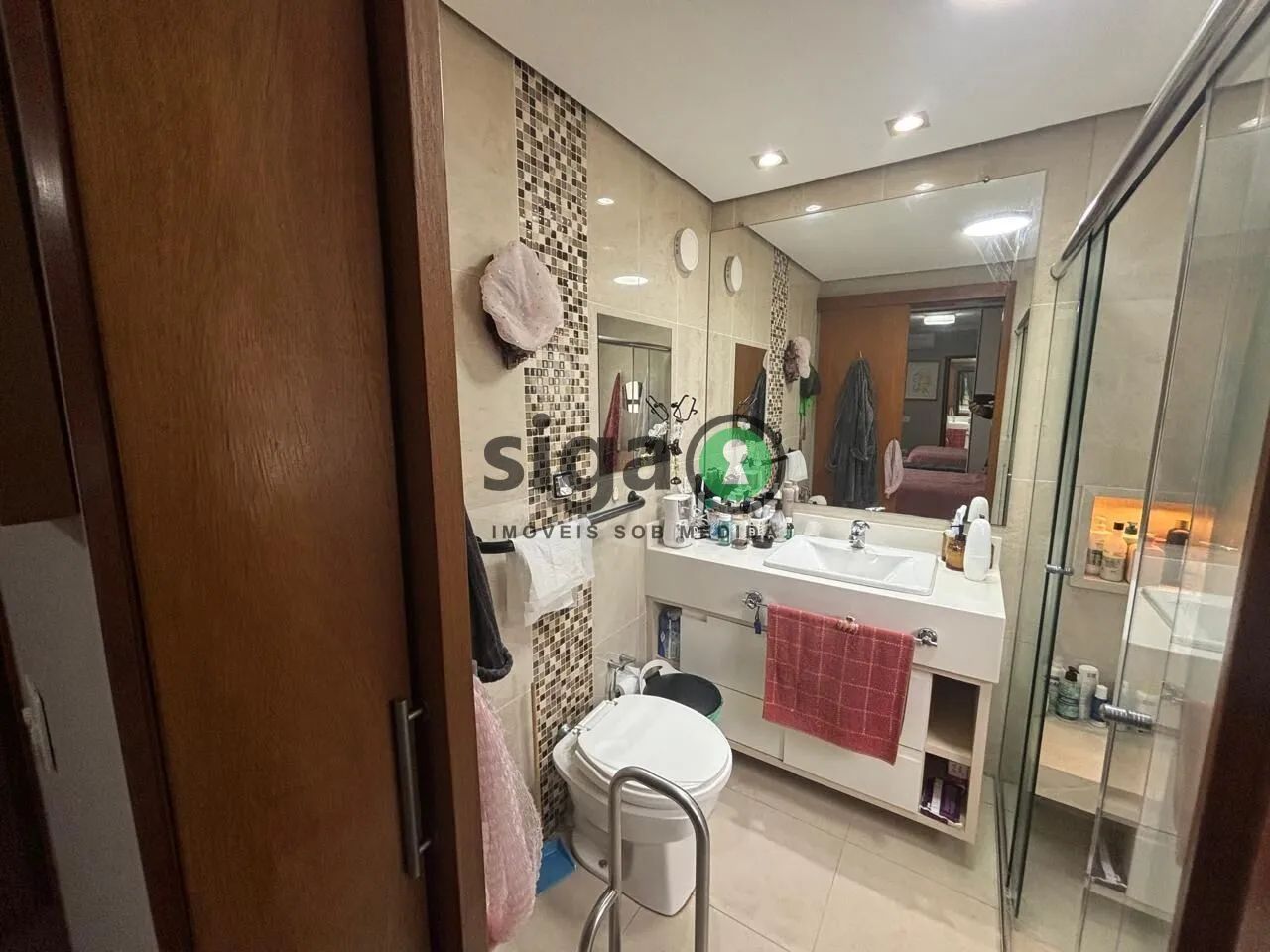 Imagem Apartamento de 147m² com 4 dormitóriose 3 vagas - Interlagos- São Paulo/SP